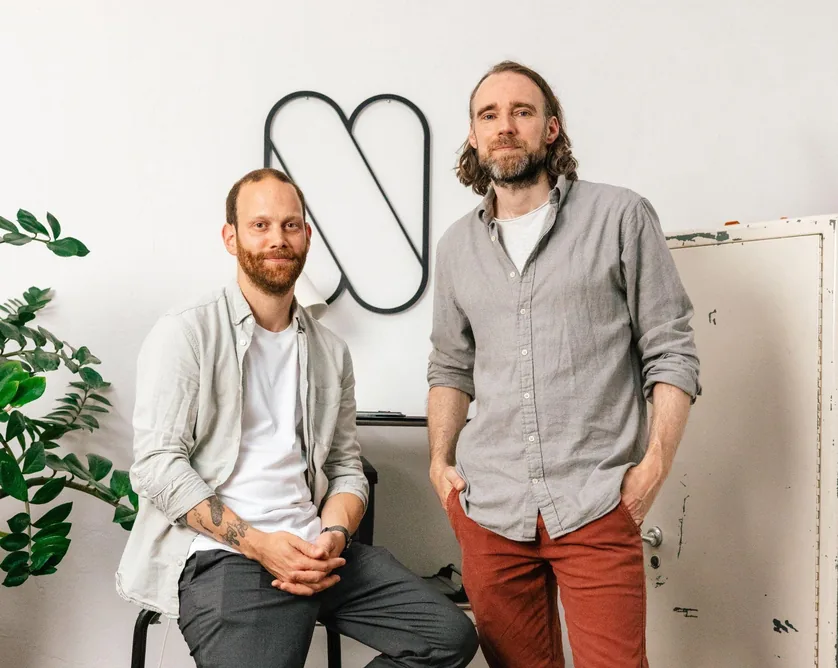 Jonas Lang und Ingmar Varain, Gründer des Studios für crossmediale Raumgestaltung ping in Bremen