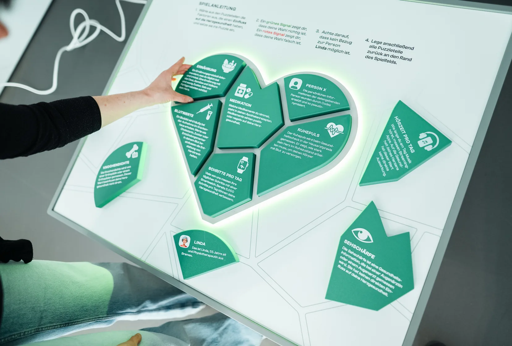 Mitmach-Exponat für BIPS und NFDI4Health: Puzzle-Herz zu verknüpften Gesundheitsdaten